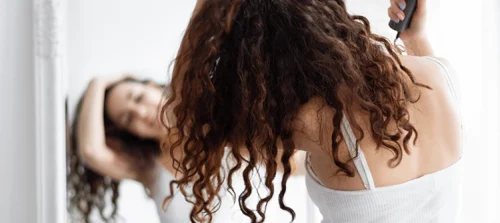 縮毛にツヤを出すためのヘアオイルの塗り方 - より良いヘアケアのための髪質とタイプを見分ける方法 2026 - Zicail 縮毛にツヤを出すためのヘアオイルの塗り方 - より良いヘアケアのための髪質とタイプを見分ける方法 2026 - Zicail